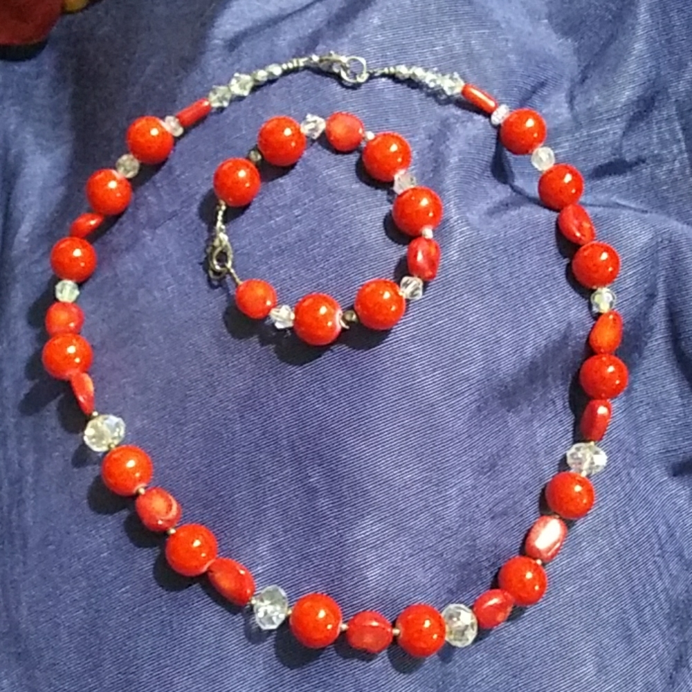 Vintage red necklace and bracelet set